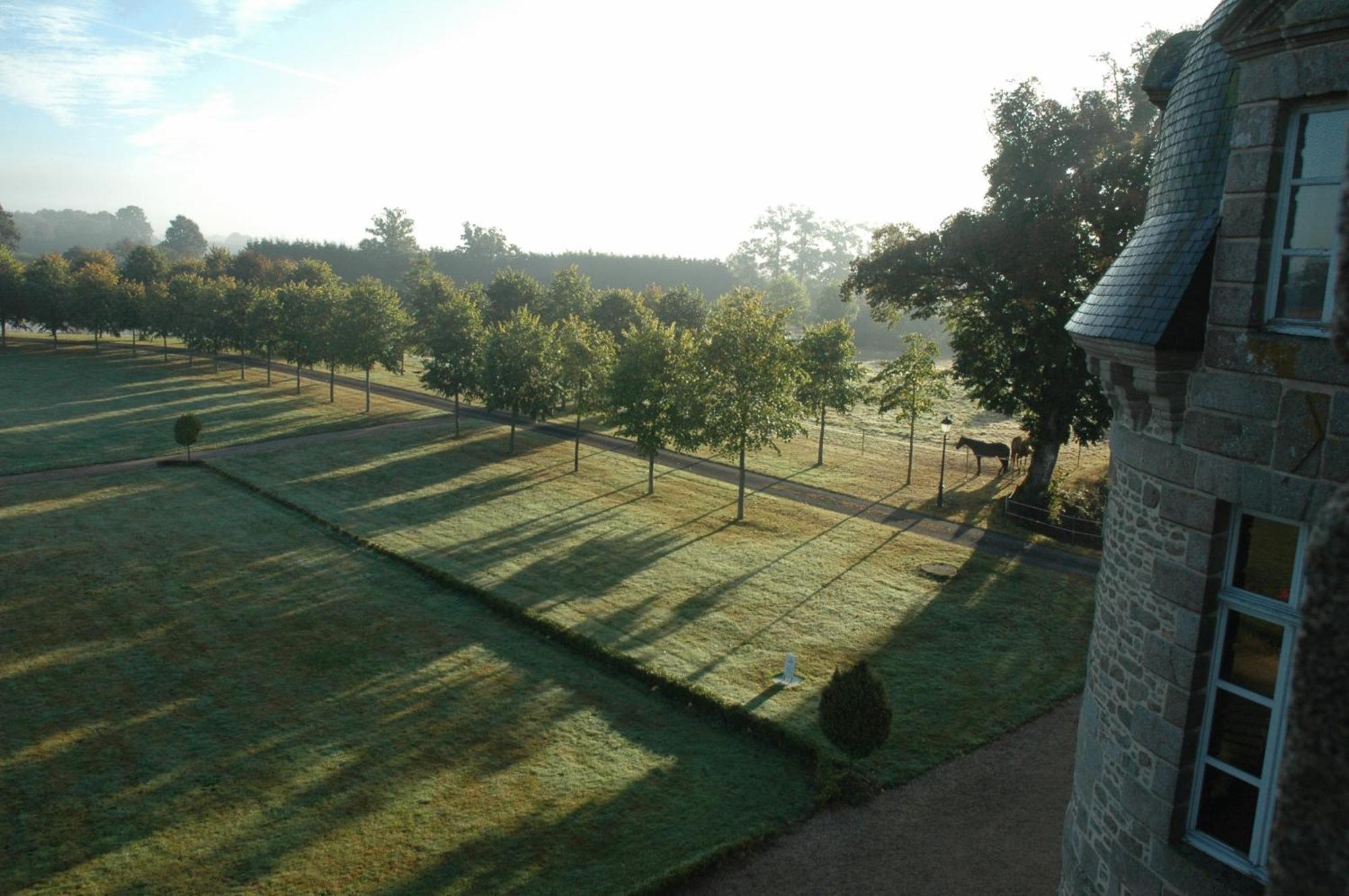 Chateau Du Bois-Guy Golf Parigné Exteriör bild