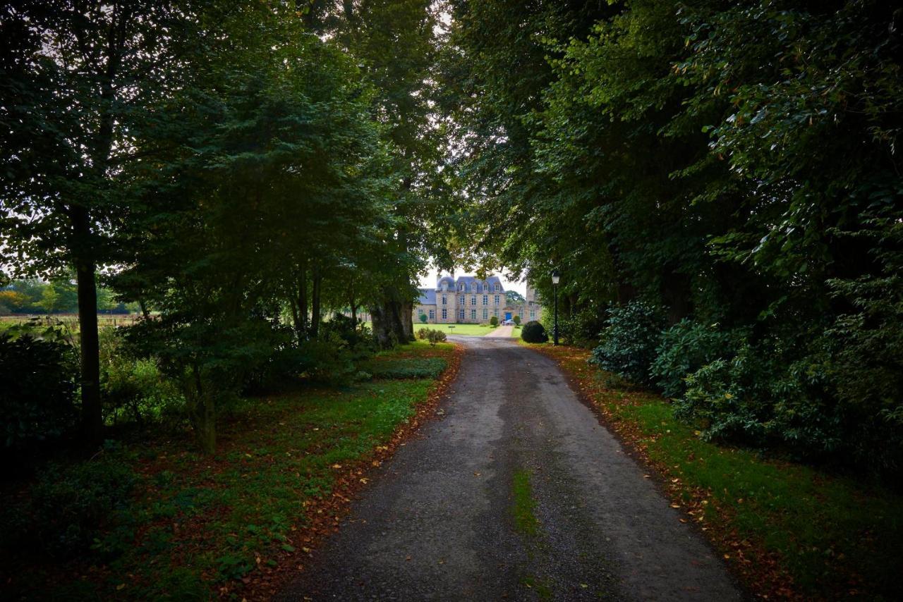 Chateau Du Bois-Guy Golf Parigné Exteriör bild